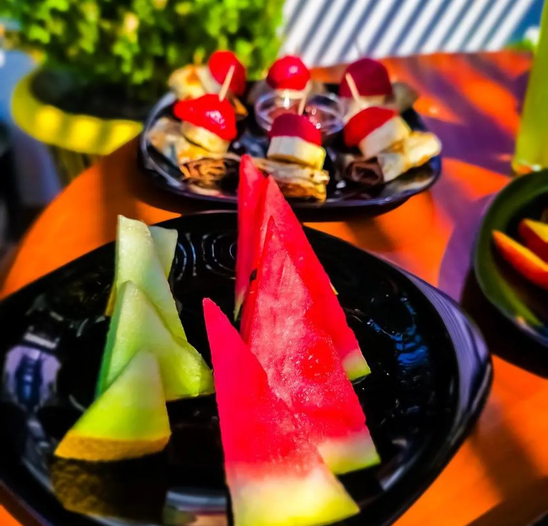 Vila E Bardhe Butique Hotel Sarandë