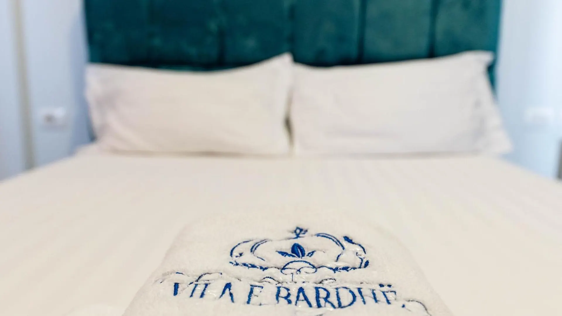 Vila E Bardhe Butique Hotel Sarandë Albânia