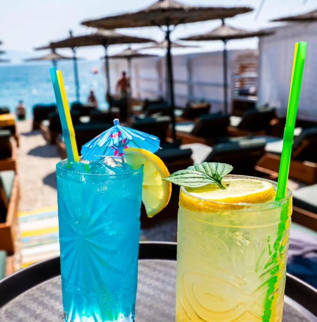 Vila E Bardhe Butique Hotel Sarandë