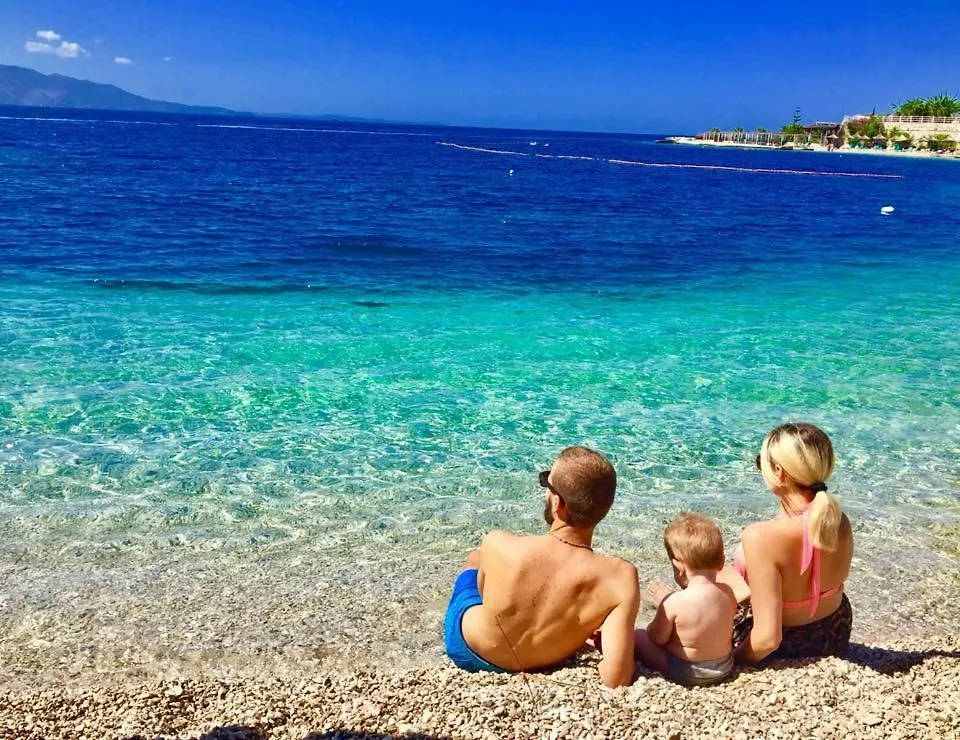 Vila E Bardhe Butique Hotel Sarandë