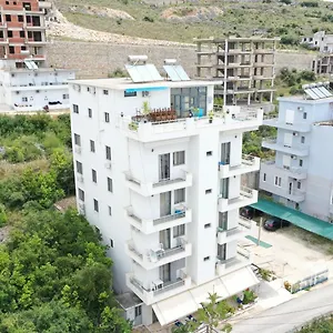 Hotel The First, Saranda