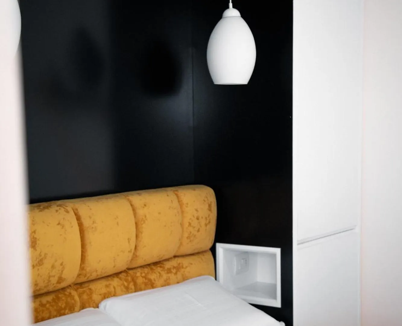 Vila E Bardhe Butique Hotel Saranda