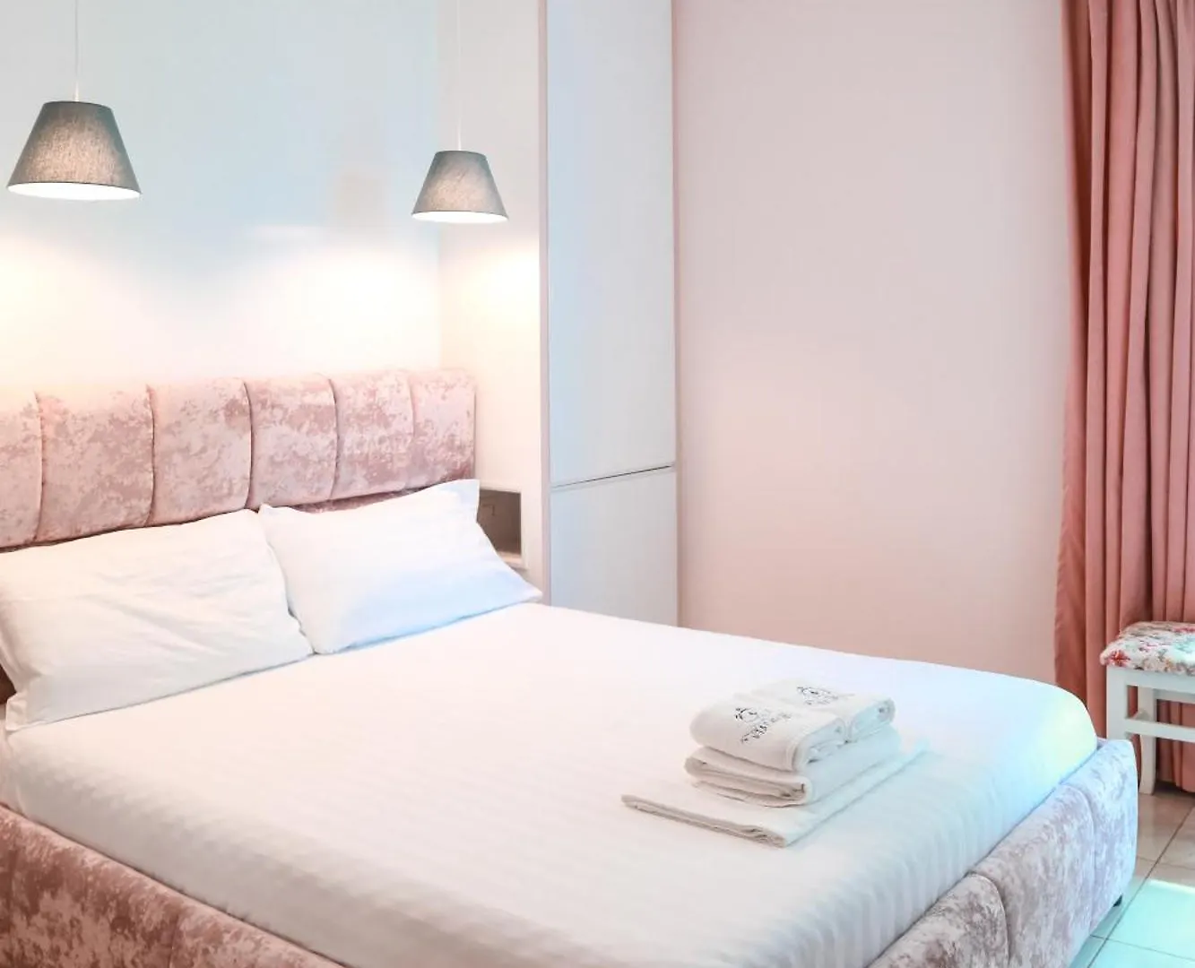 Vila E Bardhe Butique Hotel Saranda