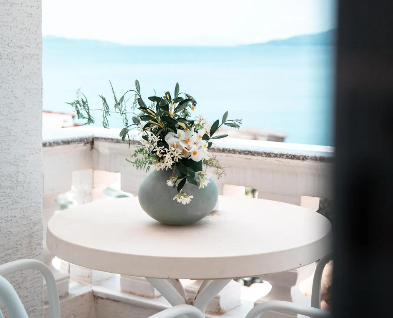 Vila E Bardhe Butique Hotel Saranda