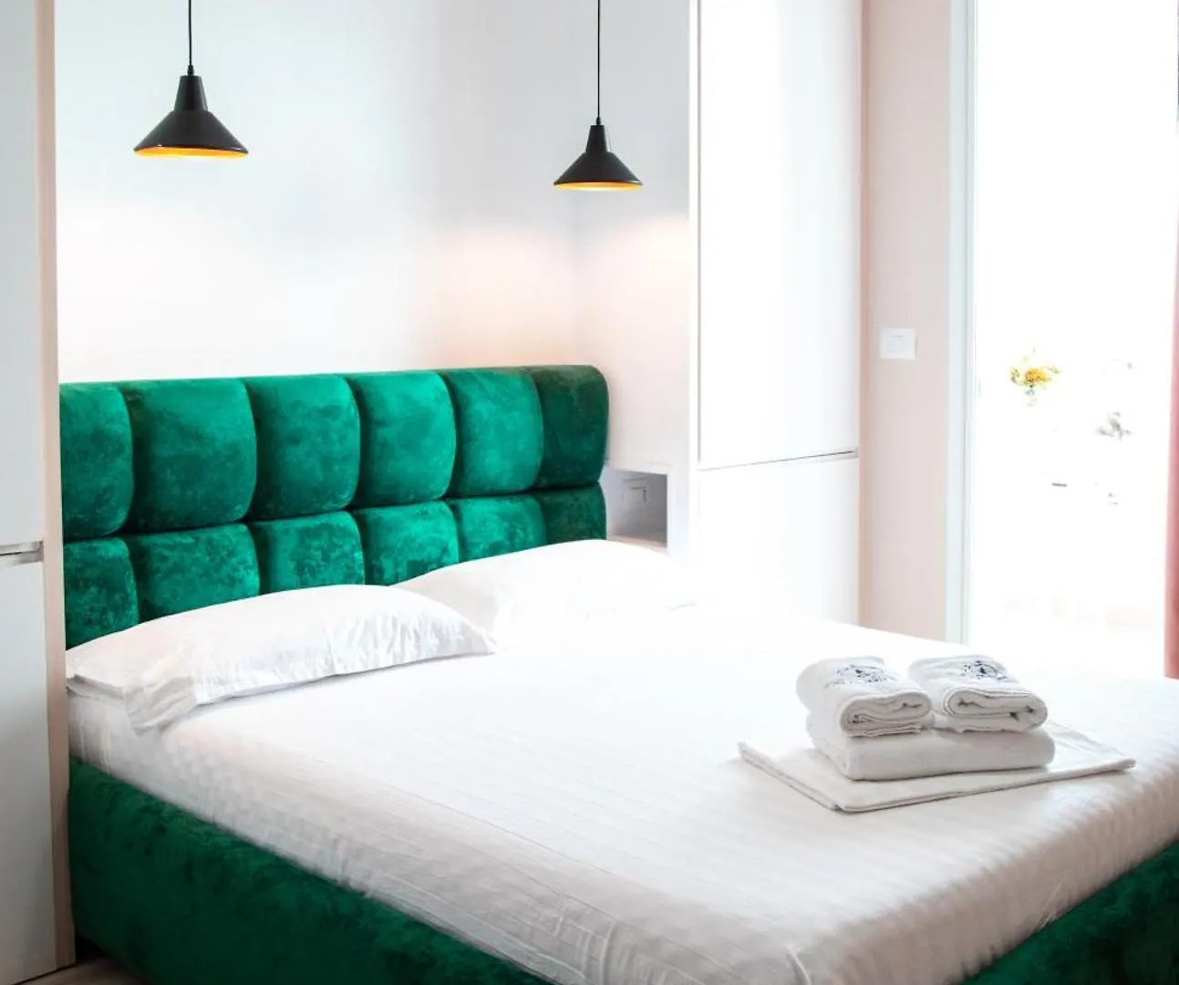 Vila E Bardhe Butique Hotel Saranda