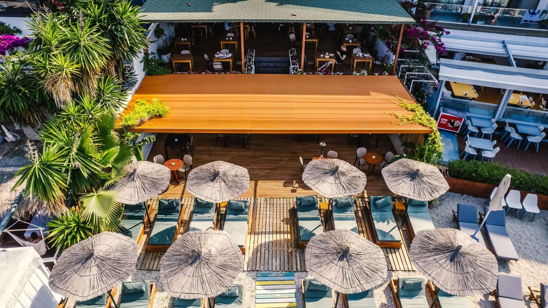 Vila E Bardhe Butique Hotel Saranda